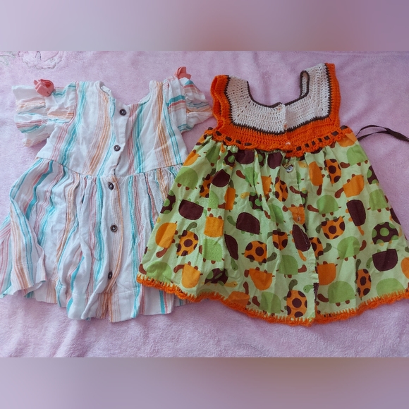 Bundle of two dresses 12 months - Picture 2 of 3